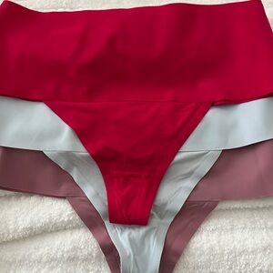 SPANXsmooth™ Undie-tectable Thong 3 pack